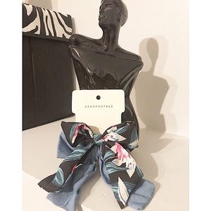 Woman’s Black Floral and Blue Hair Elastic Bows